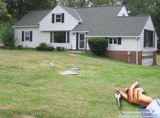 2411 Lander Rd, Pepper Pike, OH 44124