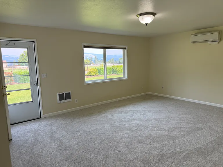 3837 Fairview Dr #3 — Photo 5