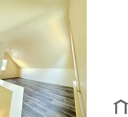 2219 Wall St — Photo 10