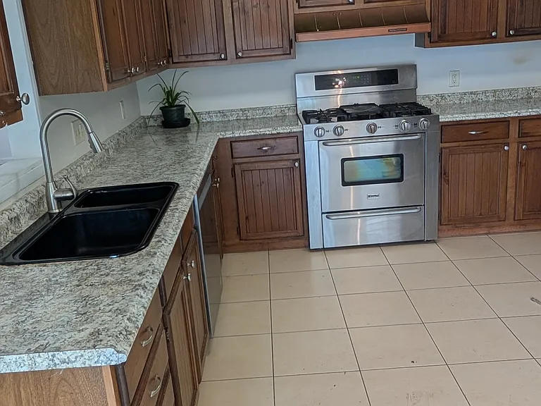 2028 Bull Dr — Photo 6