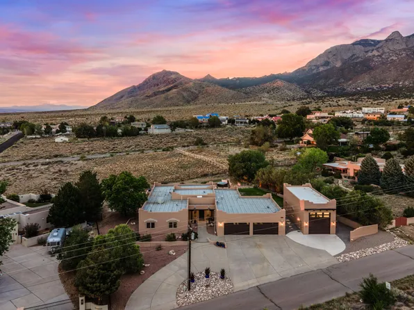 11211 Modesto Ave NE, Albuquerque, NM 87122