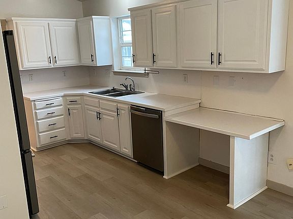 4th image of 4430 Leesburg Cir
