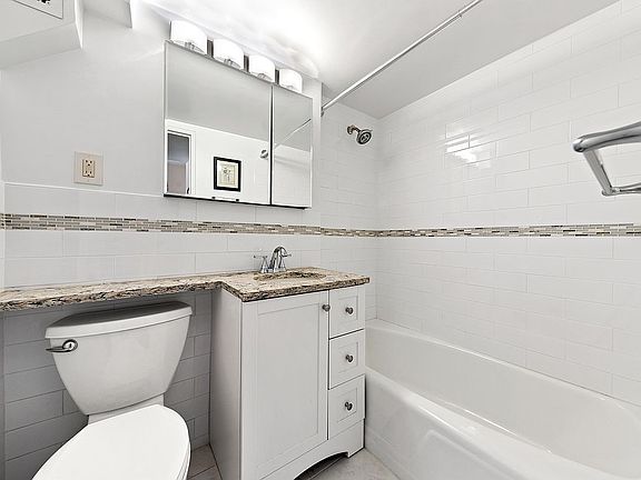 5th image of 435 E 65th St APT 11E