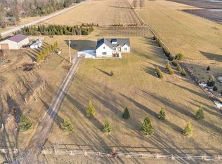 4015 Howland Rd, Almont, MI 48003