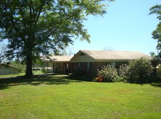 86 Longview Dr, Laurel, MS 39443