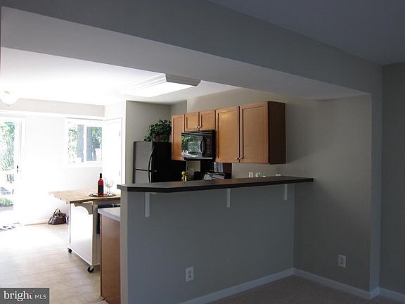 5th image of 1589 N Van Dorn St #A