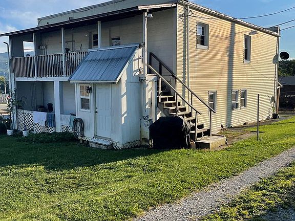 5th image of 115 Faye St