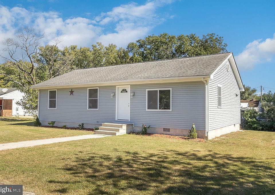 1st image of 813 Price Rd
