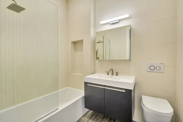 Sold by Bold New York | media 11