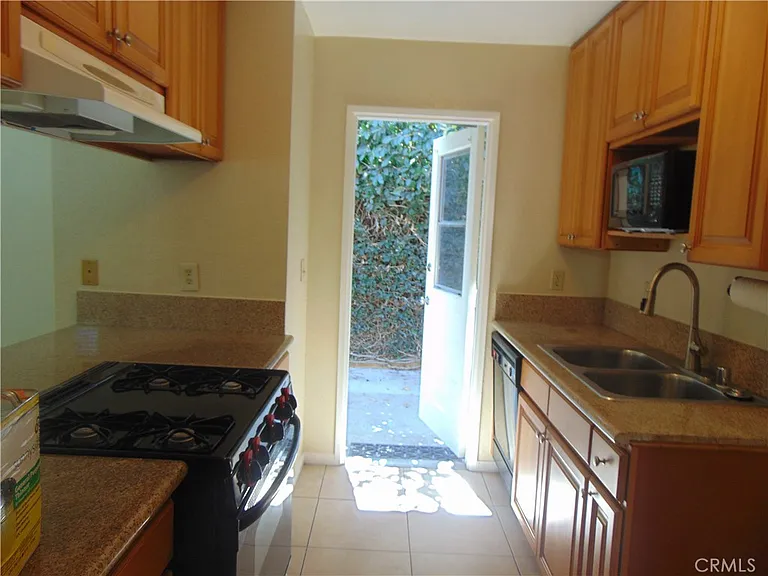 2009 Alabama St #3 — Photo 7