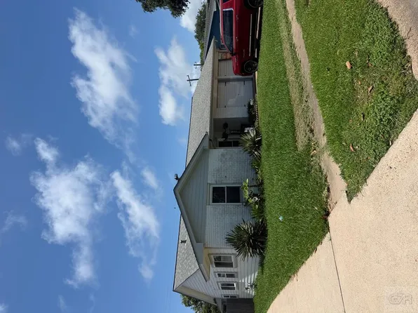 2805 Pine St, Galveston, TX 77551