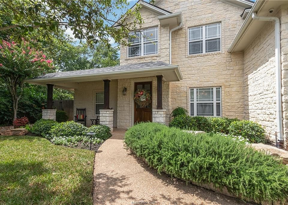 1st image of 4418 Edinburgh Pl