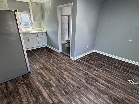 2nd image of 1519 Obispo Ave #16