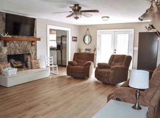 724 Victoria Airpark Dr, Waverly Hall, GA 31831