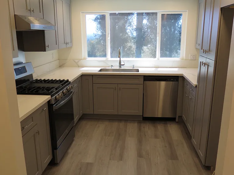 203 Ridge Terrace Ln — Photo 5