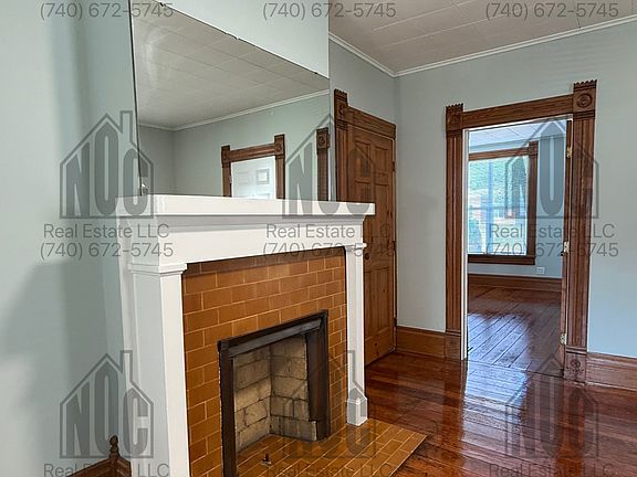 3rd image of 136 E Allen St #136