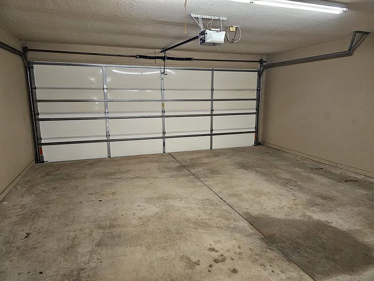 3208 Paloma Dr — Photo 16