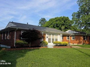 3761 Glenmeade Rd, Louisville, KY 40218