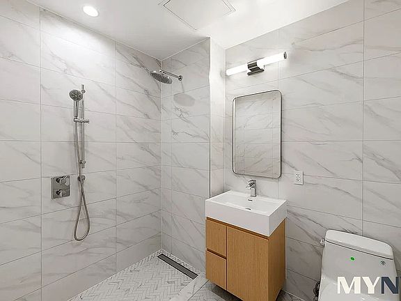 5th image of 37-26 32nd St #2K