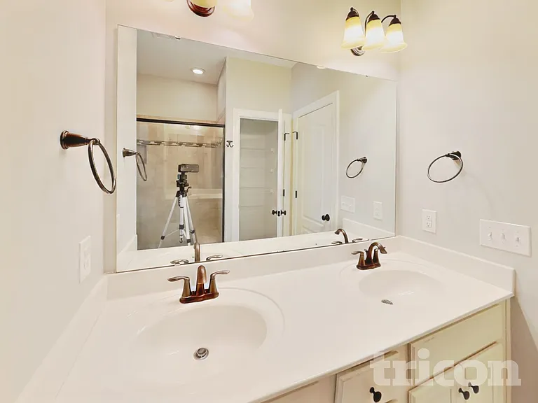6800 Payton View Dr — Photo 8