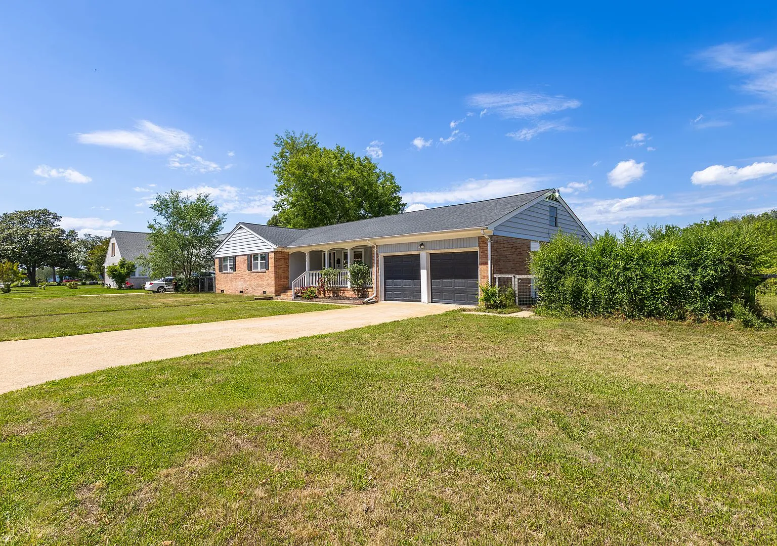 414 shoreline dr — Photo 1