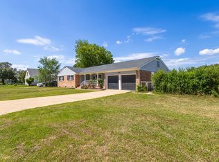 414 Shoreline Dr, Hampton, VA 23669