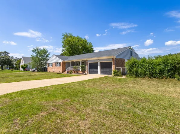 414 Shoreline Dr, Hampton, VA 23669