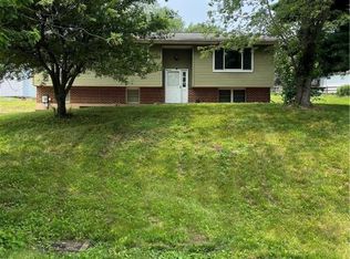 576 Carol Ln, Bath, PA 18014