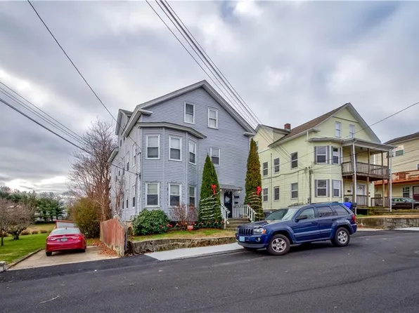 38 Gough Ave, West Warwick, RI 02893