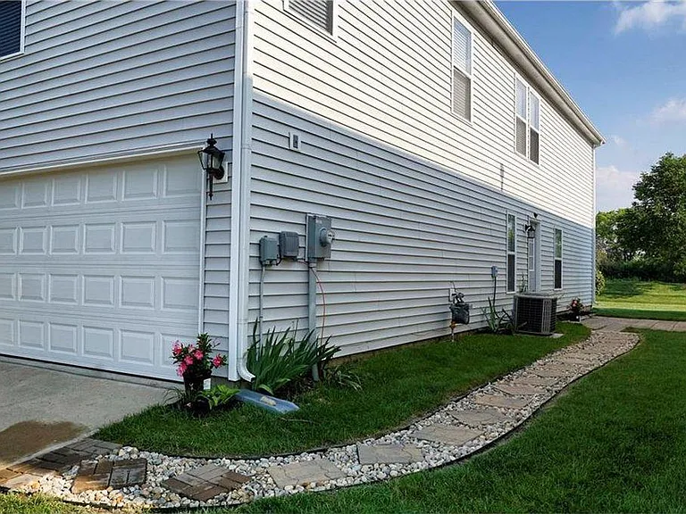 12084 E 141st St — Photo 21