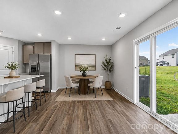 5th image of 2765 Oldfield Dr