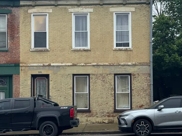 309 Walnut St #C, Madison, IN 47250