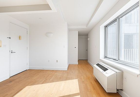 4th image of 63 Schermerhorn St APT 12D