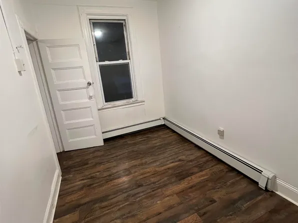 1511 46th Street image 7 of 13