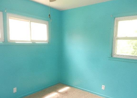 5th image of 3028 S Mason Ave