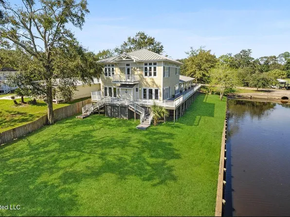 13 Keyser Ln, Gulfport, MS 39507