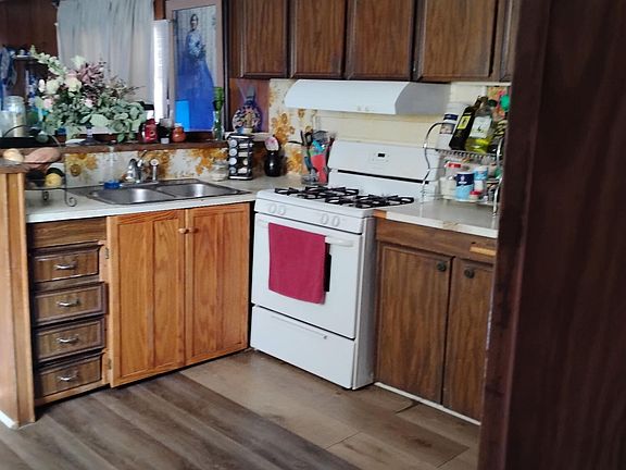 2nd image of 1304 E Avenue I #8