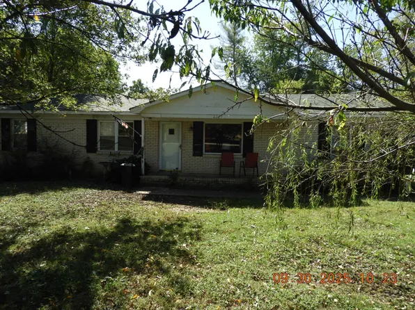 2229 Cherry Dr, Pulaski, TN 38478