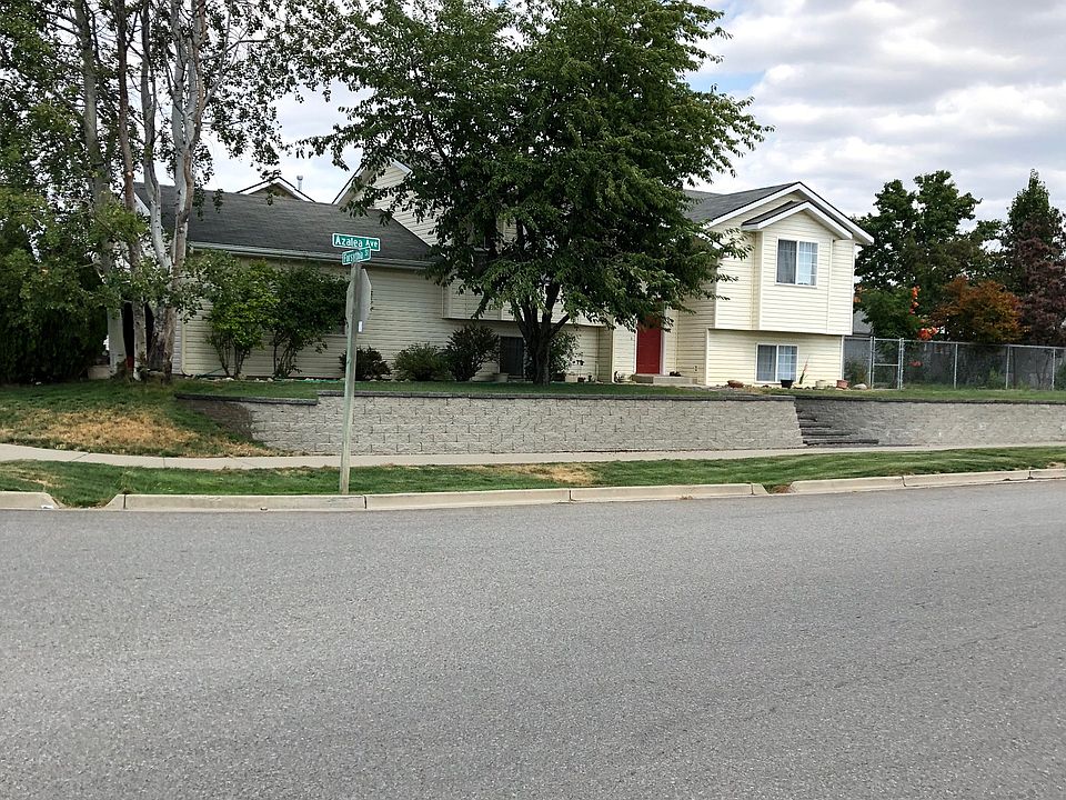2nd image of 3085 E Azalea Ave