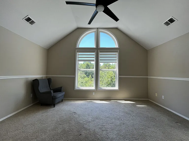 1922 NW New Hope Ct — Photo 38