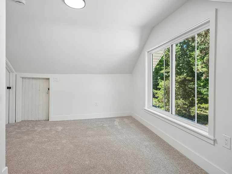 2289 Almira Ave — Photo 17
