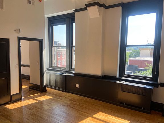 3rd image of 400 Northampton St #301