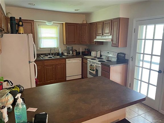5th image of 4960 Kolmar Ave