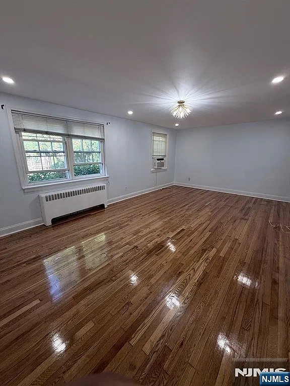 100 Huguenot Ave — Photo 2