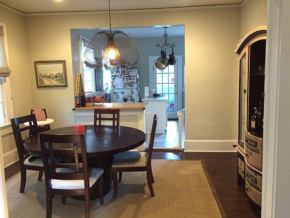 Dining room opens up into the kitchen