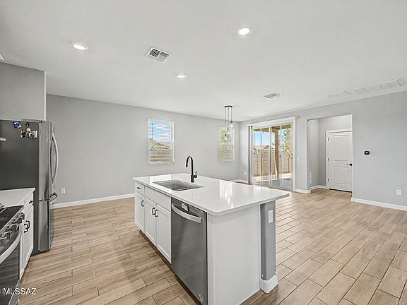 3rd image of 10596 W Harrigan Dr