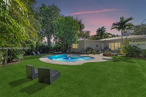 1875 Alamanda Dr Photo 1