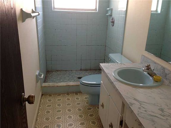 5th image of 2290 Henry Ln