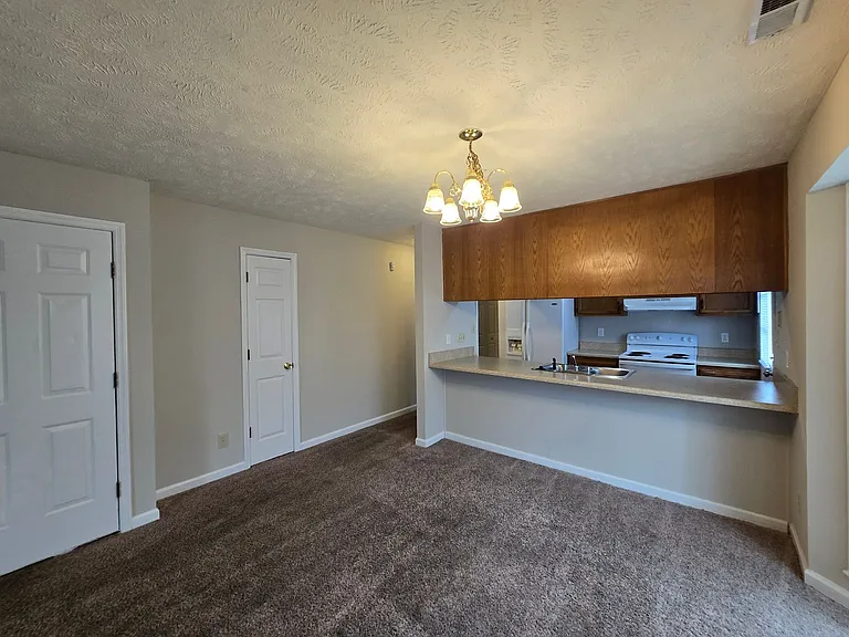 6850 Shawcross Ln — Photo 11