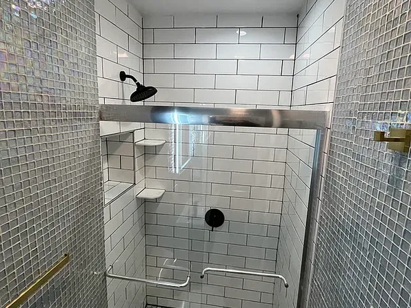 214 Mulberry Street image 11 of 16